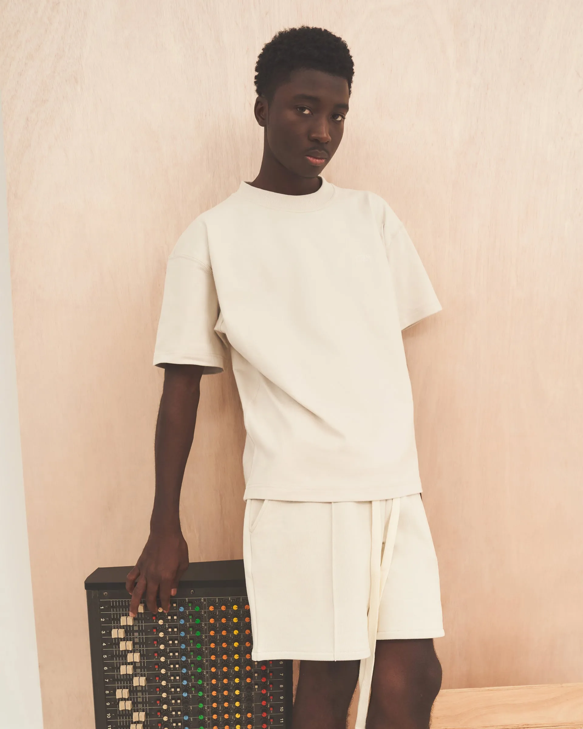 NEUTRALS Sweat Shorts - Cream