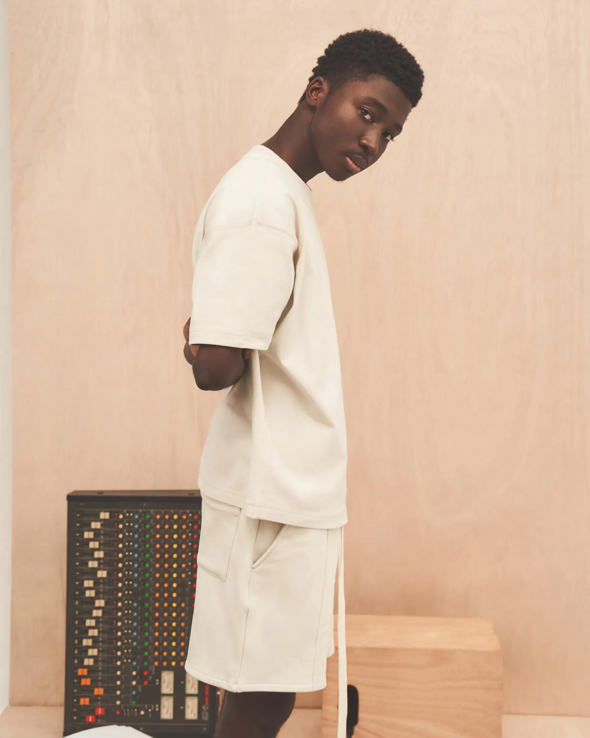NEUTRALS Sweat Shorts - Cream