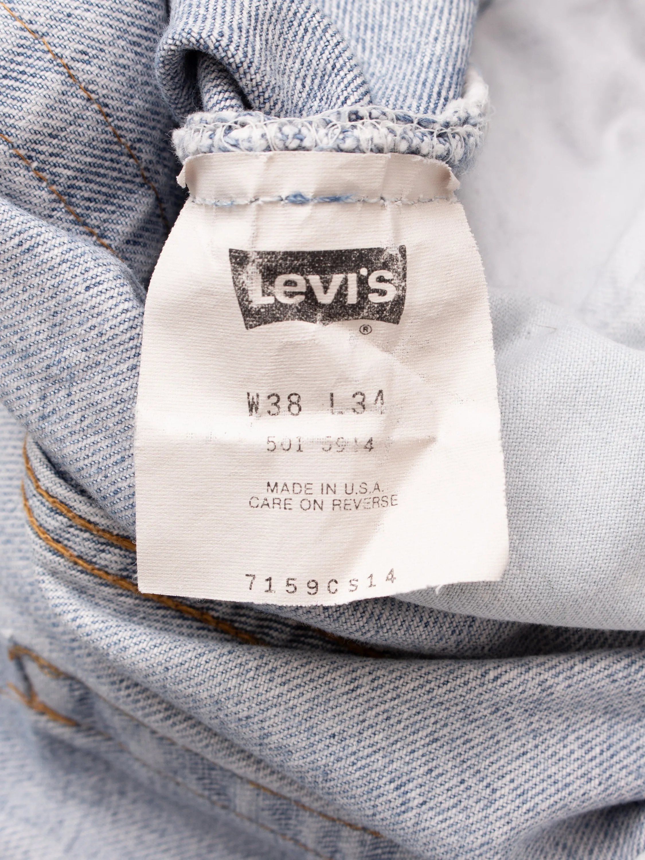 No. 4 Vintage 80/90's Made in USA Levi's 501 Jeans W38/L34