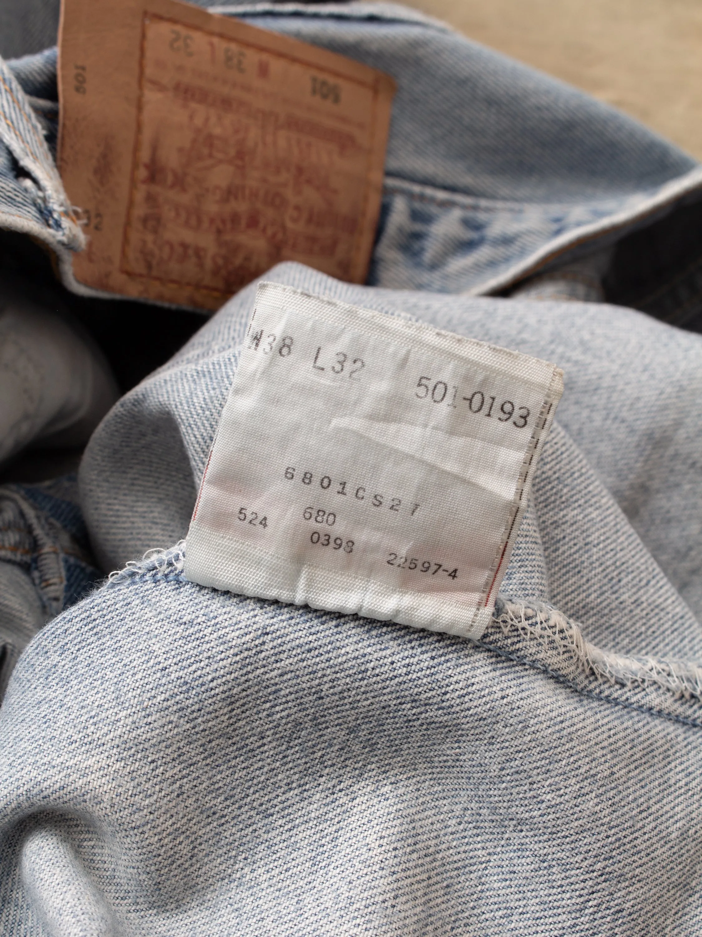 No. 47 Vintage 90's Made in USA Levi's 501 Jeans W38