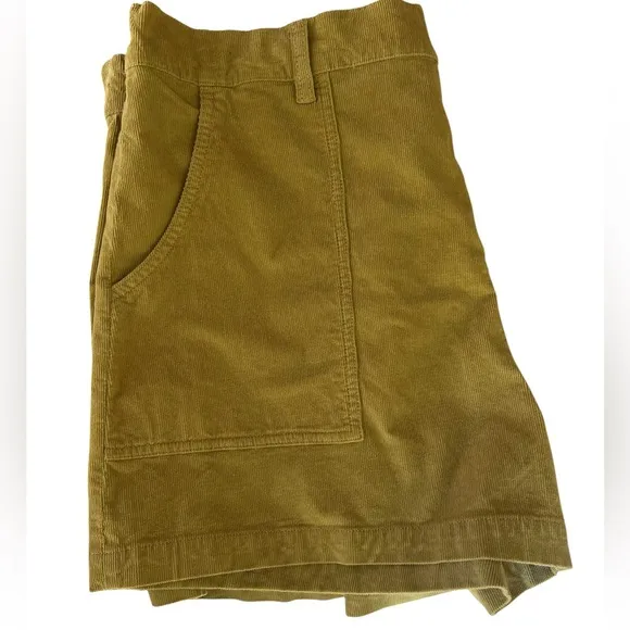 NWOT Faherty Corduroy Patch Pocket Fennel Seed Shorts – Sz 16