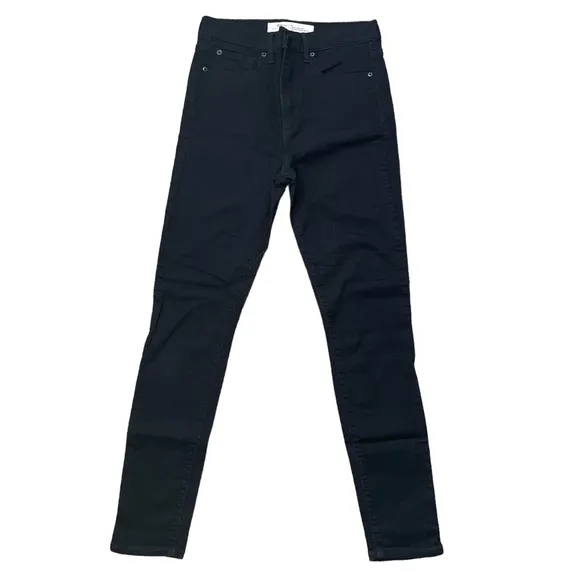 NWOT GAP True Skinny Super High Rise Jeans (size 28)