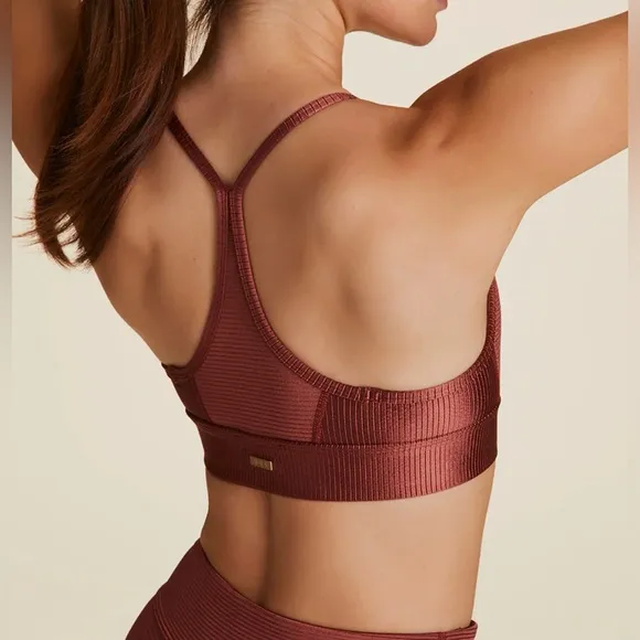 NWT Alala Raya Ribbed Sports Bra