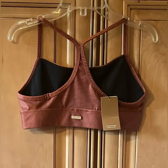 NWT Alala Raya Ribbed Sports Bra