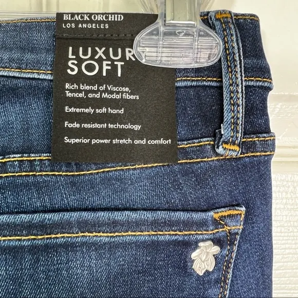 NWT Black Orchid Women’s Noah Ankle Fray Skinny Jeans in Whip It Size 26