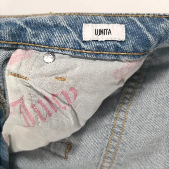 NWT Juicy Couture LUNITA St JC513-WOLGLIGHT WASH Cargo Jeans Frayed Hem Size 24