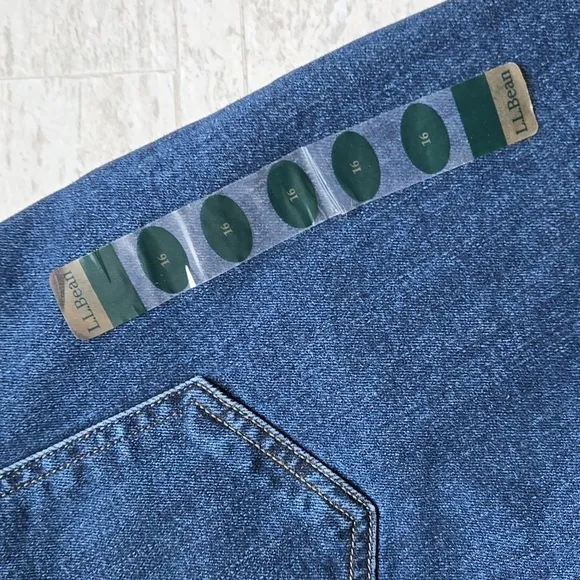 NWT L.L. Bean Boyfriend SIZE 16 High Rise Blue Women's Jeans