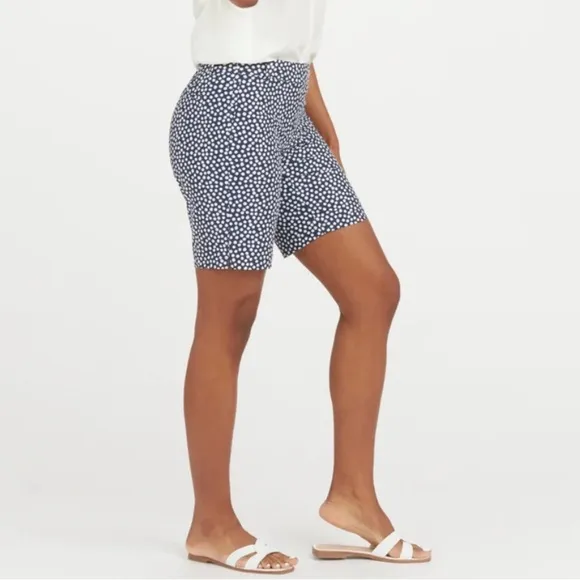 NWT Spanx Sunshine Shorts, 10&quot; Bermuda in Navy Painted Dots
