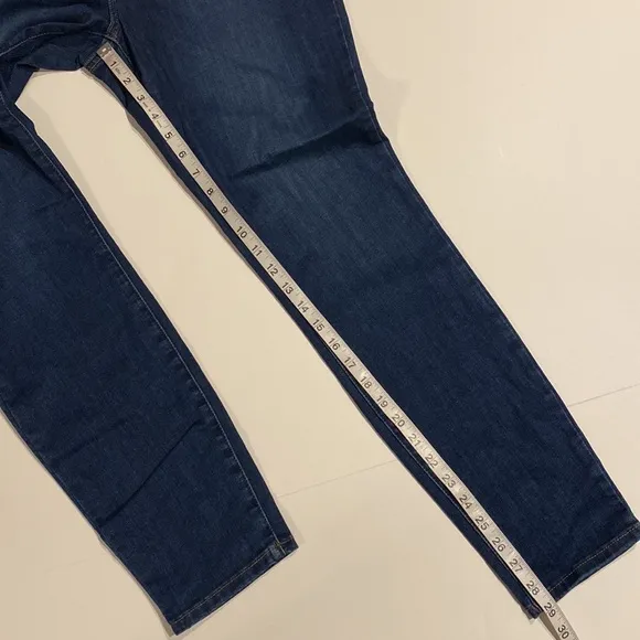 NYDJ SZ 10 Medium Wash Blue Skinny Denim Jeans New D31