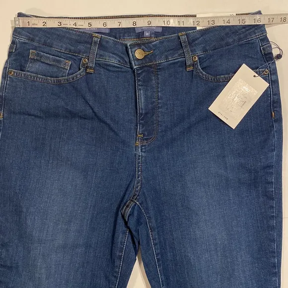 NYDJ SZ 10 Medium Wash Blue Skinny Denim Jeans New D31