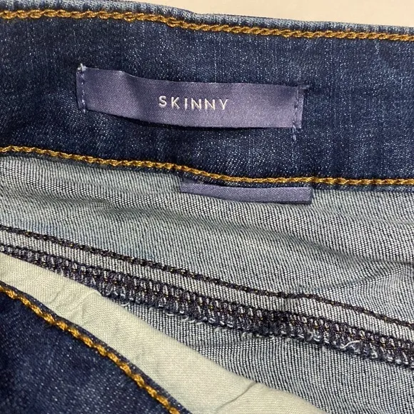 NYDJ SZ 10 Medium Wash Blue Skinny Denim Jeans New D31