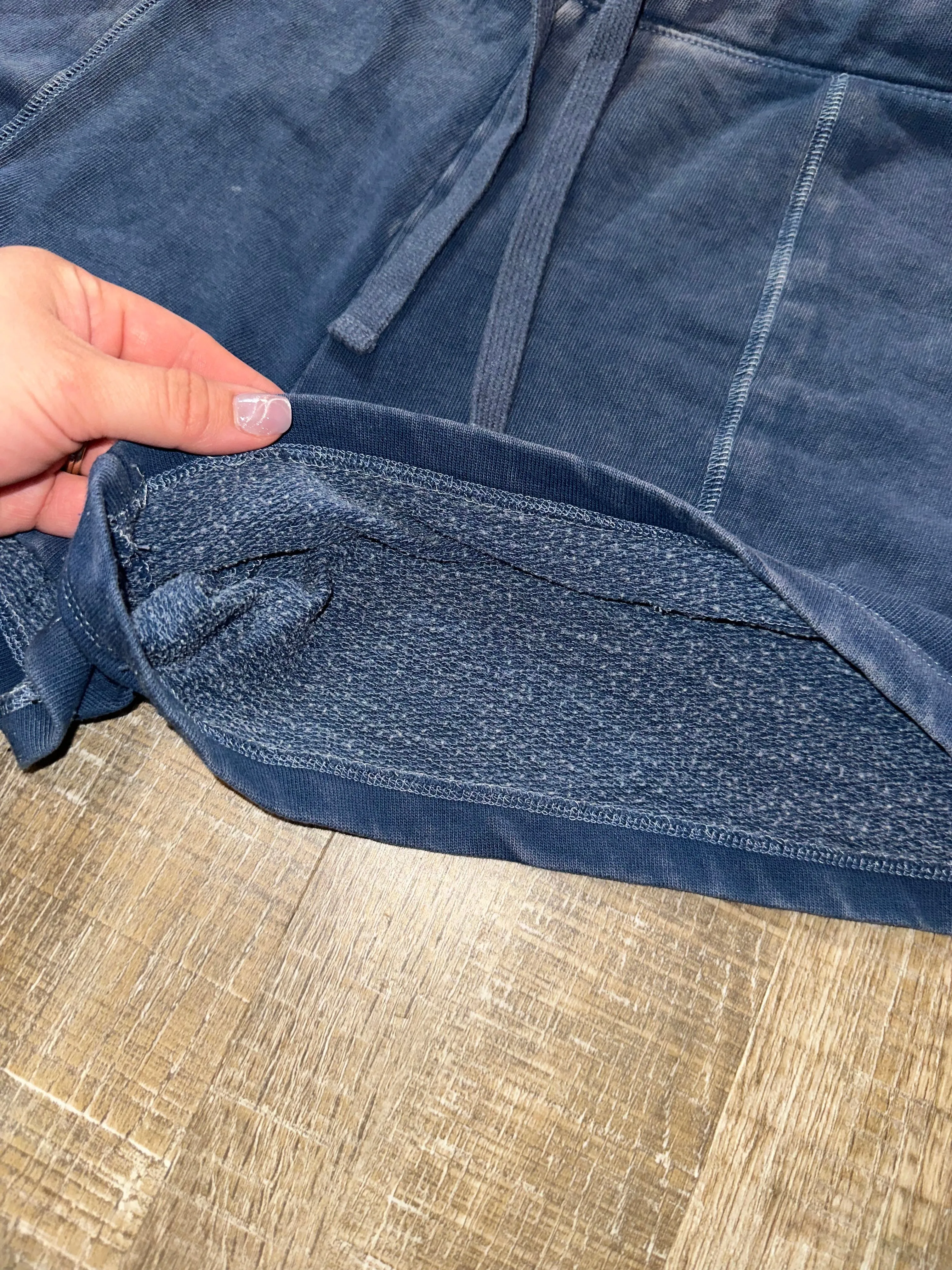Old Navy (Medium) Navy Blue Washed Midi Lounge Shorts