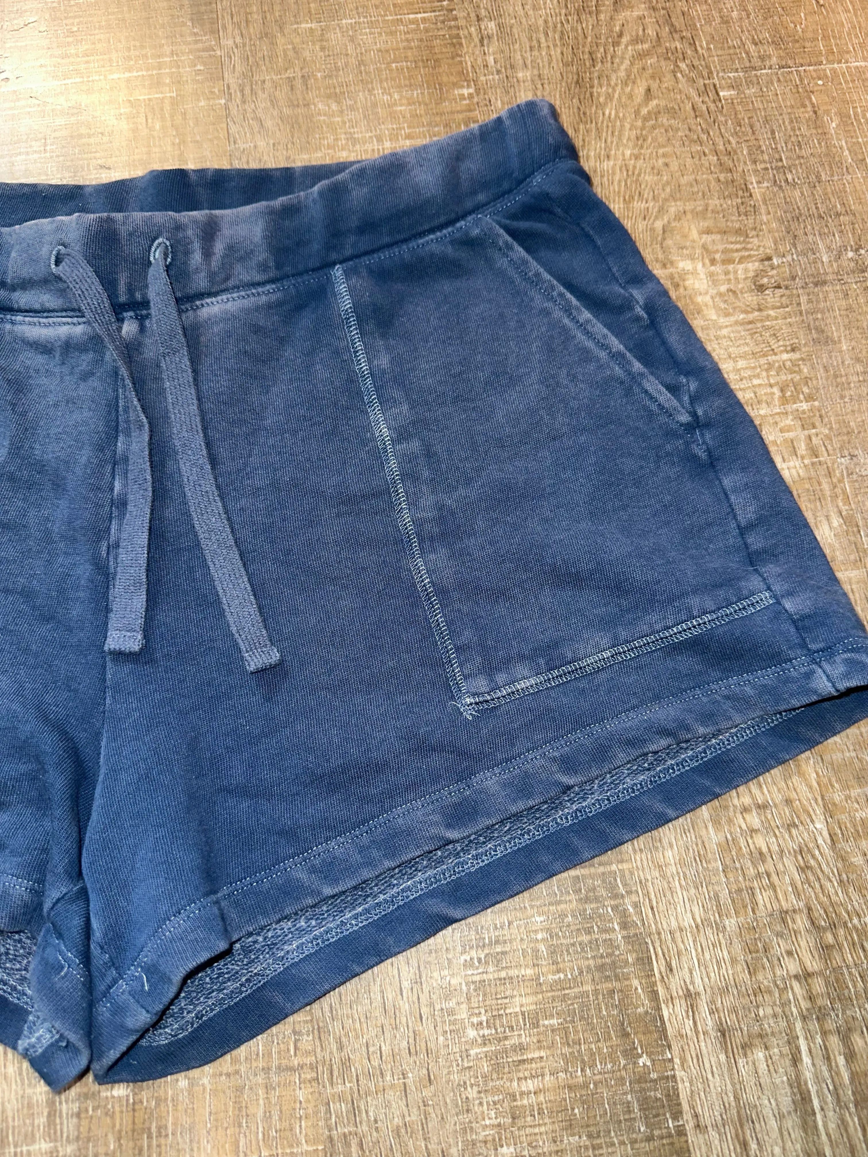 Old Navy (Medium) Navy Blue Washed Midi Lounge Shorts