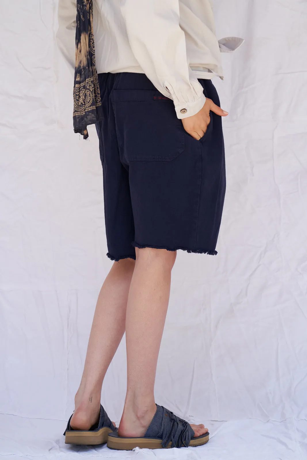 P57 Inakaya shorts in Navy