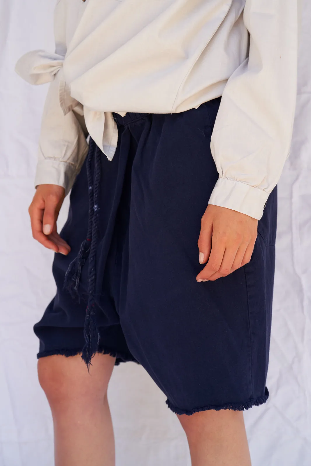 P57 Inakaya shorts in Navy