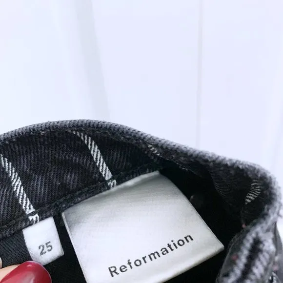 Reformation Roper Cropped Straight Jean in Sulu