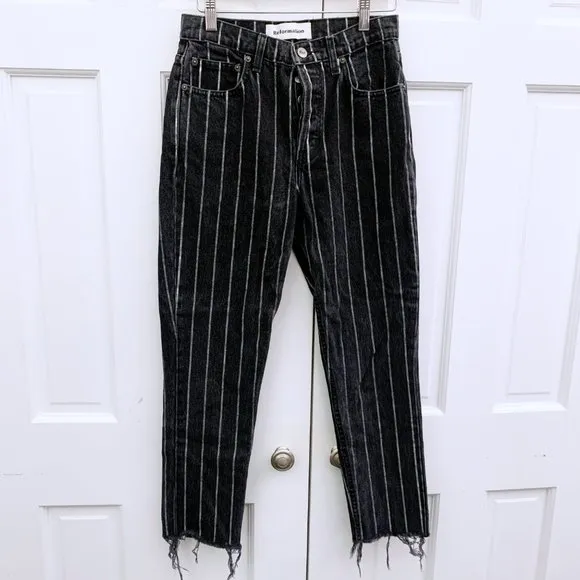 Reformation Roper Cropped Straight Jean in Sulu