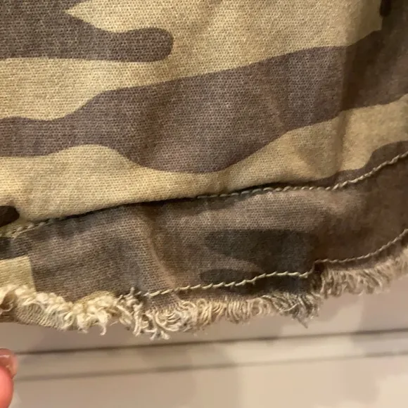 Sanctuary Camouflage Raw Hem Jean Jacket Green S Designer Anthropologie Military
