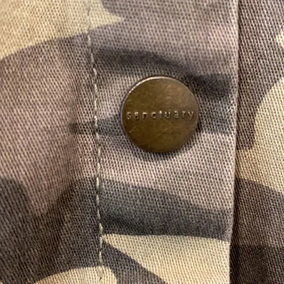 Sanctuary Camouflage Raw Hem Jean Jacket Green S Designer Anthropologie Military