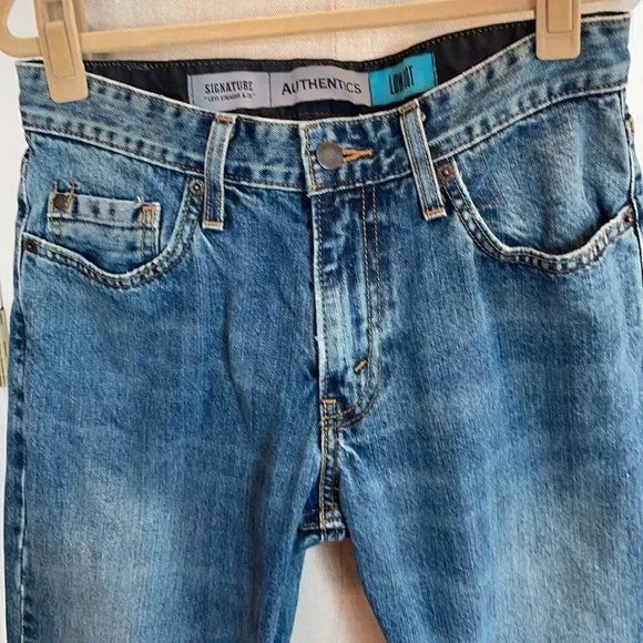 Signature Levi Strauss jeans Authentics low boot women’s size W29 L30