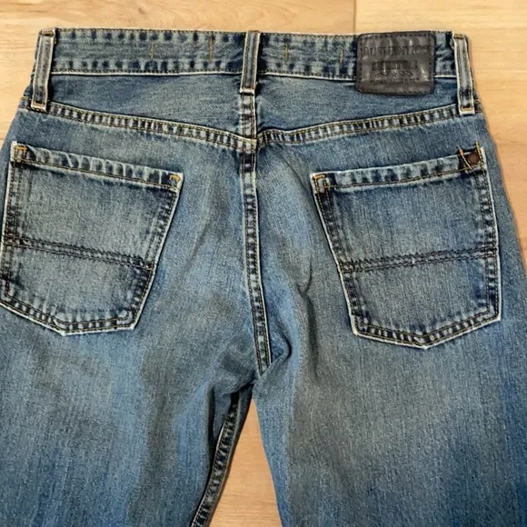 Signature Levi Strauss jeans Authentics low boot women’s size W29 L30
