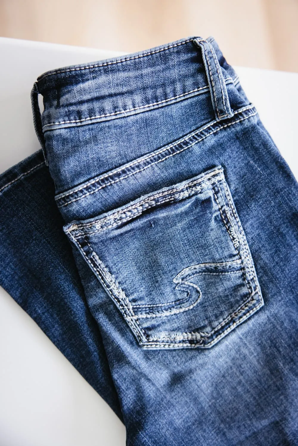 Silver Jeans Avery Straight High Rise Jeans for Women | L94443EAE286