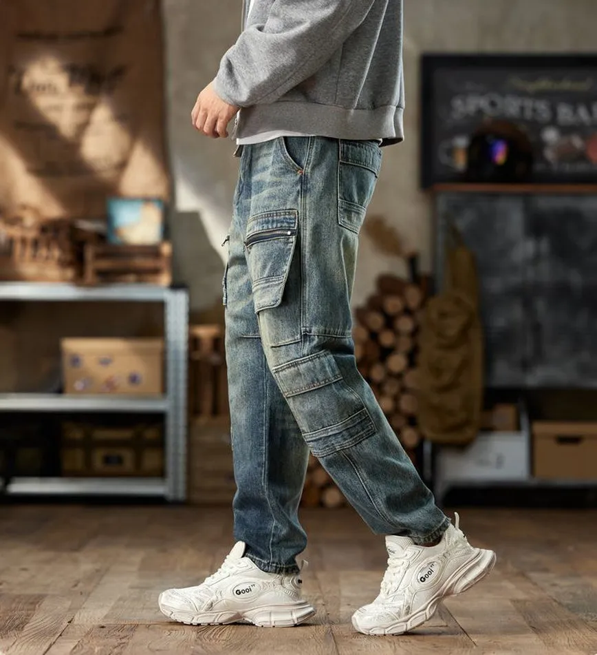 Stylish Loose-Fit Cargo Jeans with Zipper Pockets