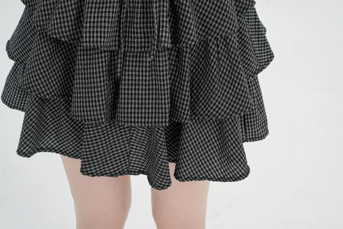Sweet and Chic A-Line Tiered Hem Floral Skirt