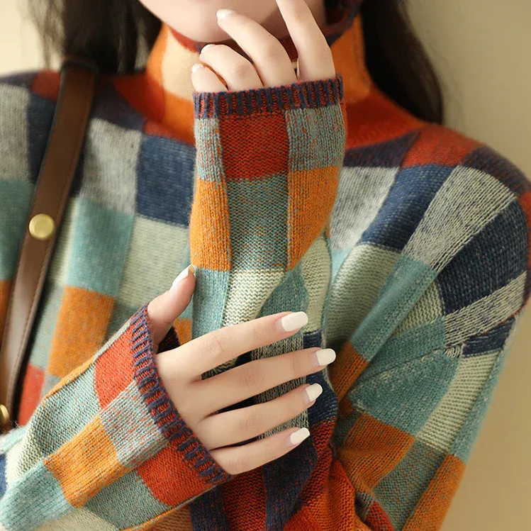 Tallulah - Cozy Geometric Sweater