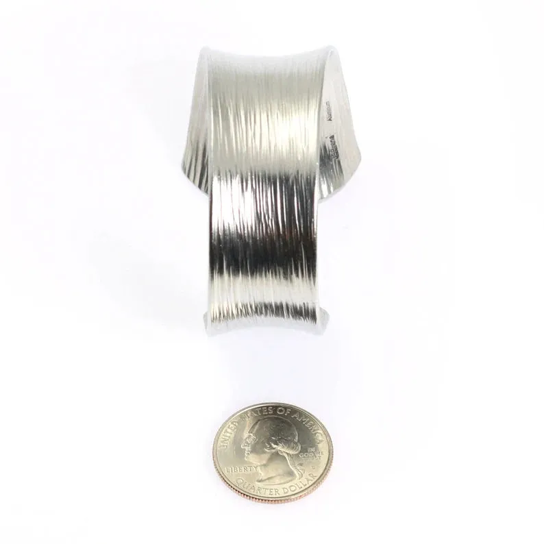 Tapered Bark Anticlastic Aluminum Bangle Bracelet