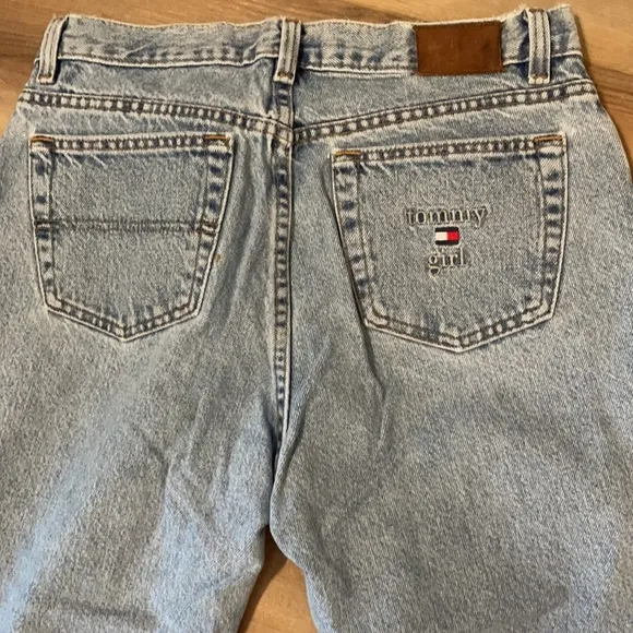 Tommy Hilfiger womens jeans size 6P distressed flare high waisted vintage