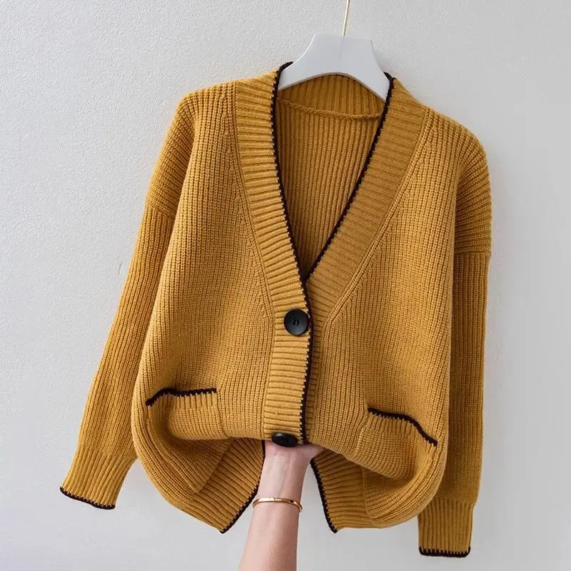 Vienna | Chic Button Cardigan