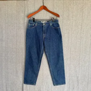 Vintage Levi's 100% Cotton Dark Blue Denim Classic Relaxed Tapered Jeans Size 10