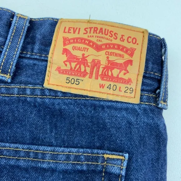 Vintage Levi’s 505 High Waist wedgie fit Jeans