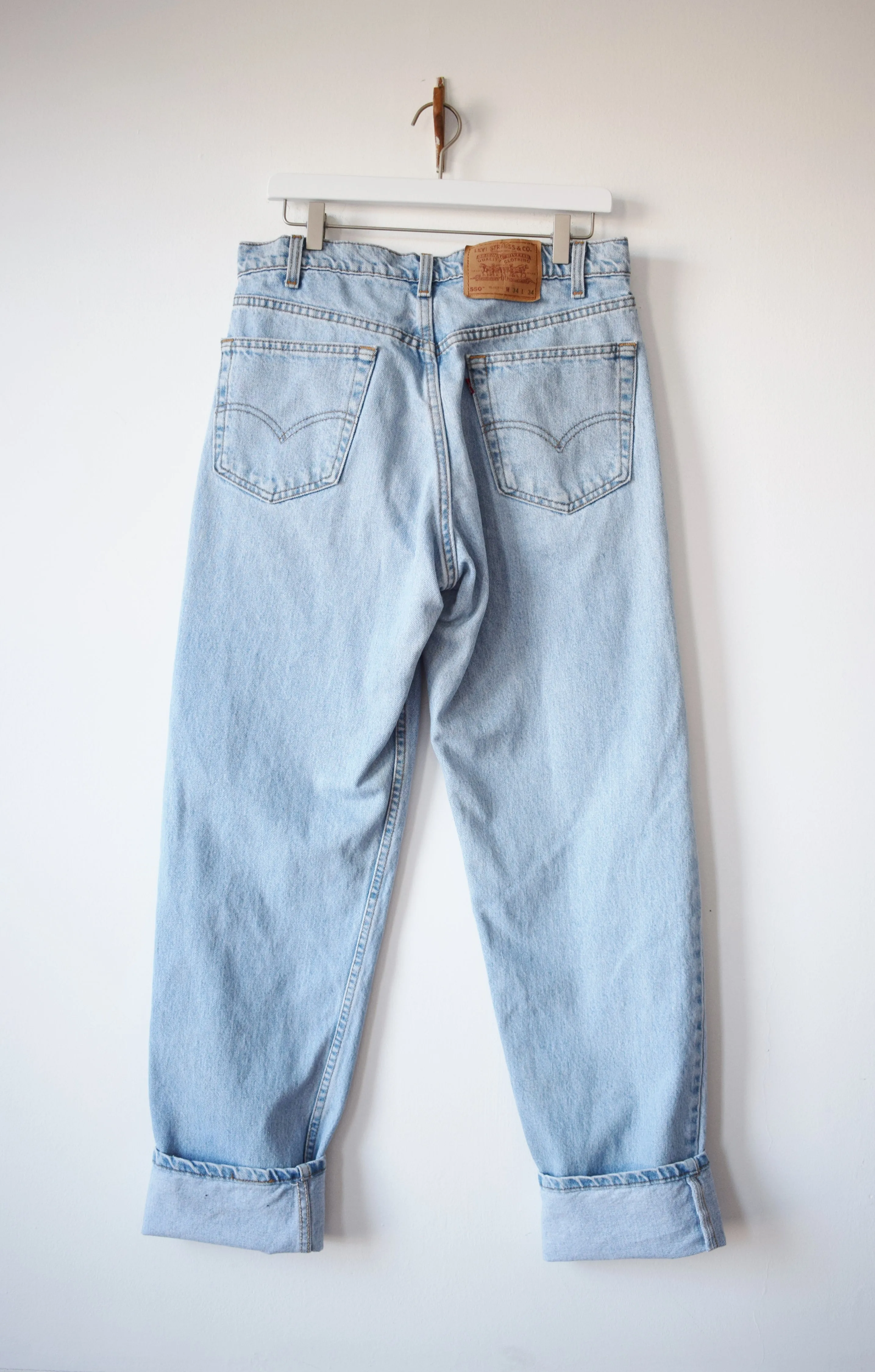 Vintage Lightwash Levi's 550s | 2 | 34 W