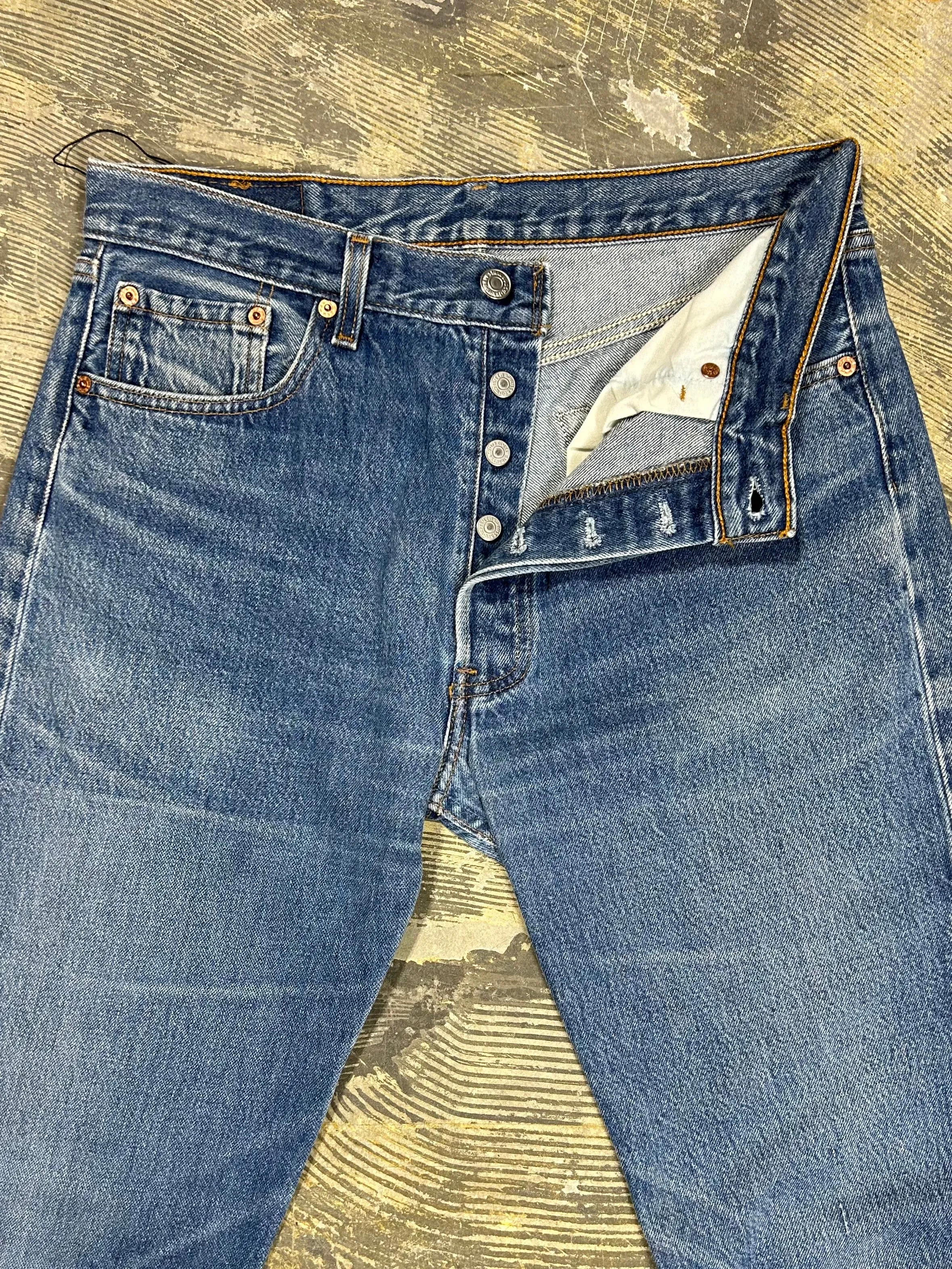 Vintage USA Levi 501xx Premium Wash Jeans (JYJ0124-020)