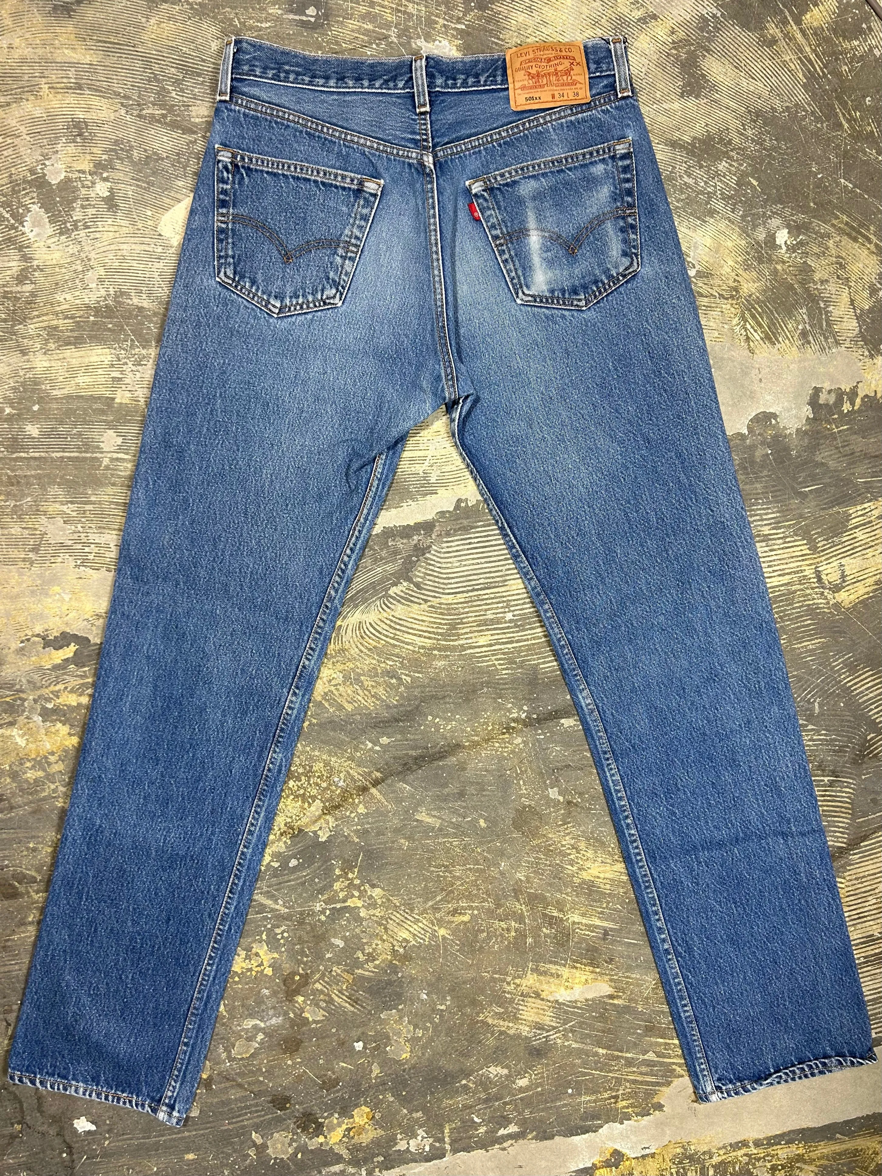 Vintage USA Levi 501xx Premium Wash Jeans (JYJ0124-020)