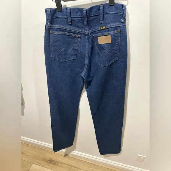 VINTAGE WOMANS WRANGLER JEANS