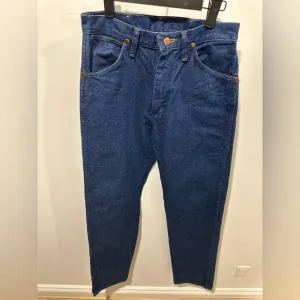 VINTAGE WOMANS WRANGLER JEANS