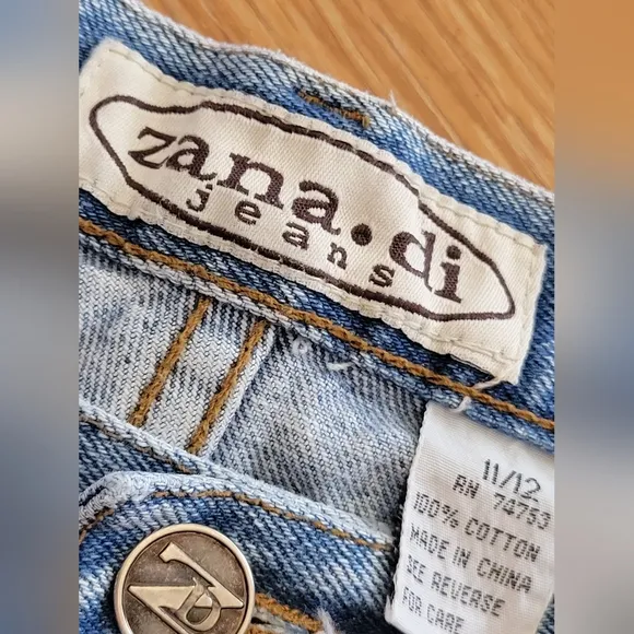 Vintage Y2K Tribal Tattooed Zana Di Jeans