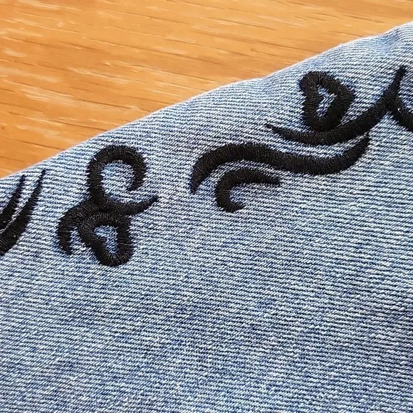 Vintage Y2K Tribal Tattooed Zana Di Jeans