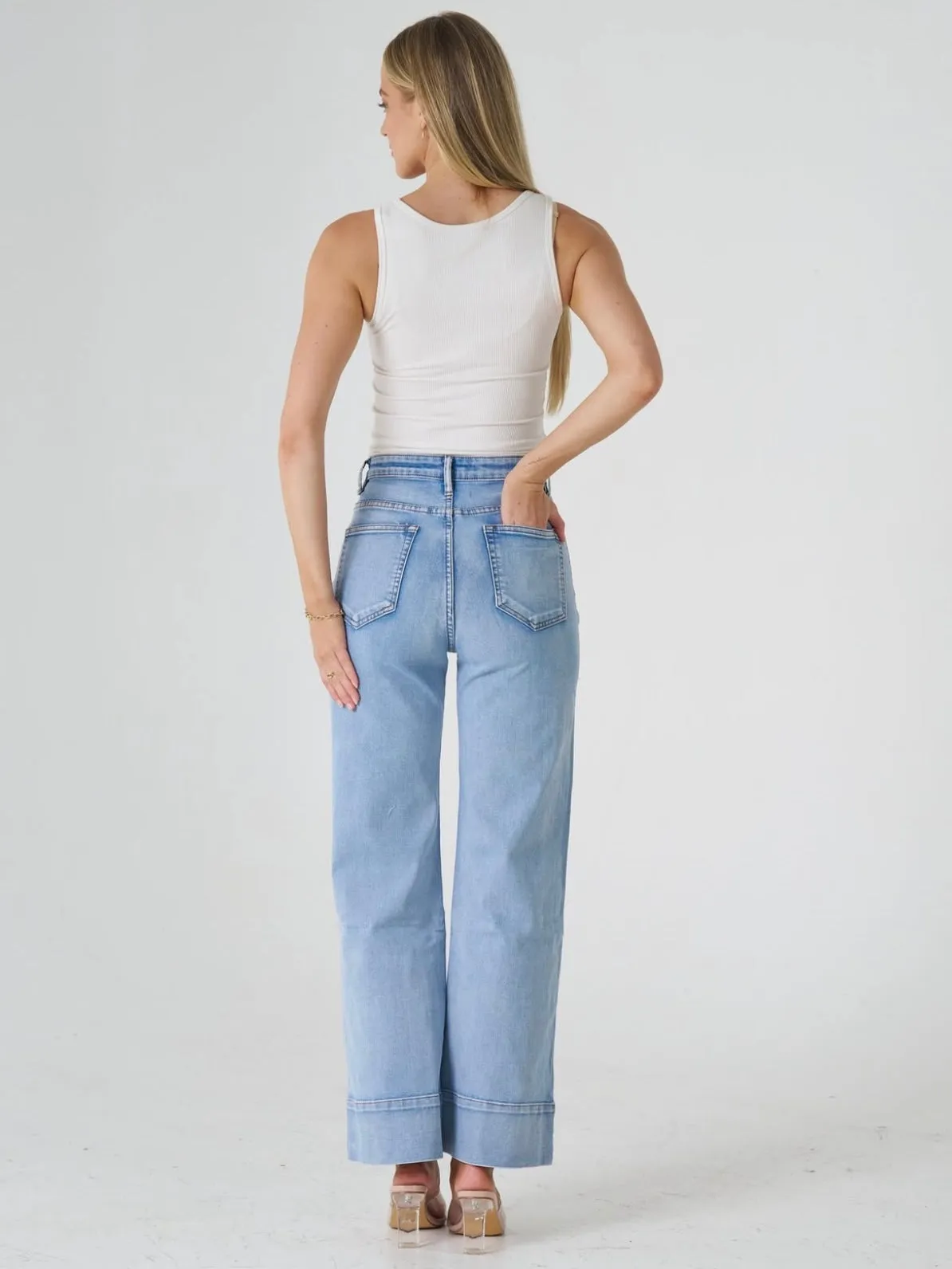Wakee : Marlo Wide Leg Jeans : Light Wash