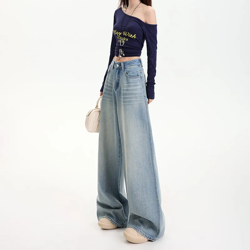Women's Straight Leg Jeans with Vintage Wash for a Flattering Fit