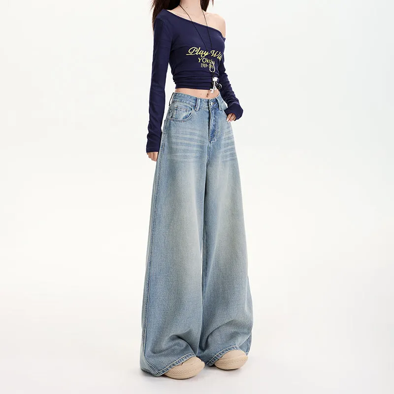Women's Straight Leg Jeans with Vintage Wash for a Flattering Fit