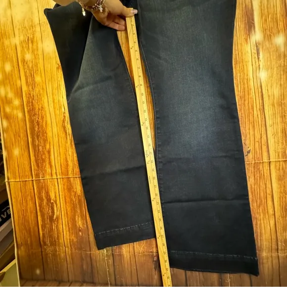 Wrangler Retro Women’s Mae Mid-Rise Wide Leg Trouser Denim Jeans Size 15/16