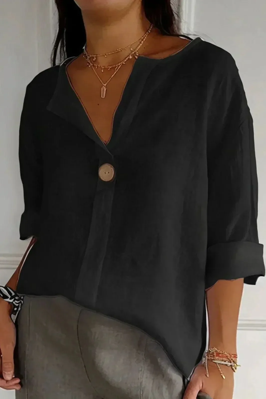 Yara - Relaxed Chic Blouse